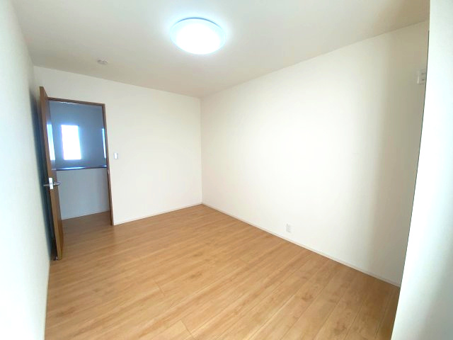 【洋室】 | 鹿沼市晃望台【グランディハウス施工】　4SSLDK