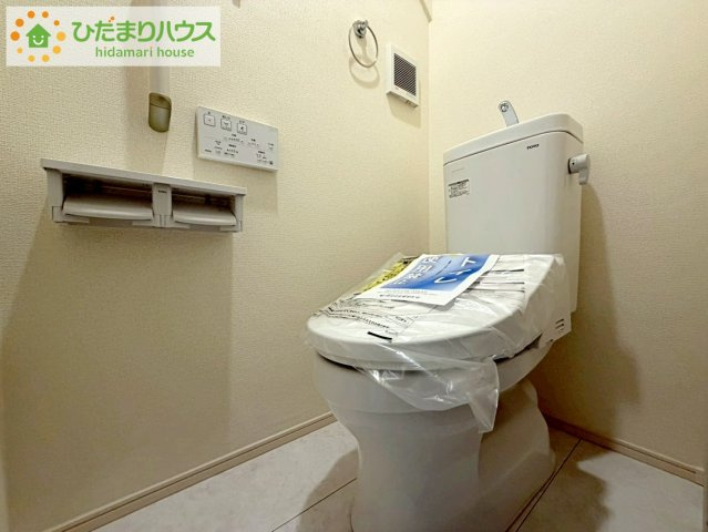 ブルーミングガーデン郡山市静西一丁目　新築戸建　3号棟のトイレ|トイレは1F、2F共に完備！取り合いになることがありませんね(^^)/