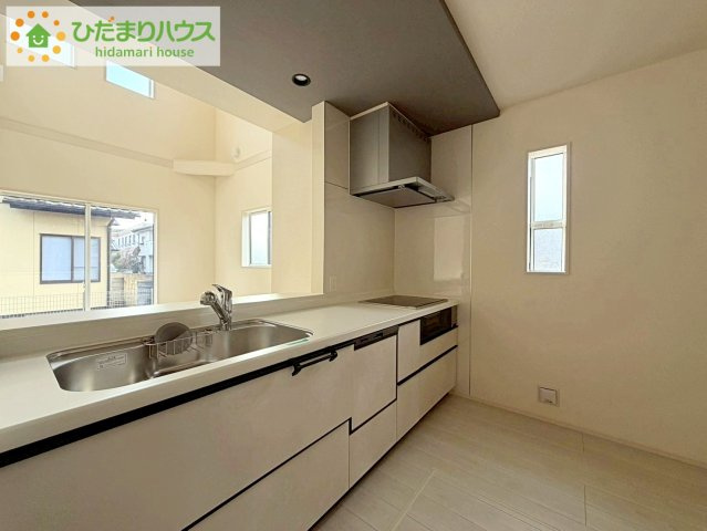 ブルーミングガーデン郡山市静西一丁目　新築戸建　3号棟のキッチン|新婚さんにおすすめ！おしゃれなカウンターキッチンのあるLDKです(#^^#)