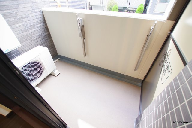 アルグラッド梅田WEST　仲介手数料無料のバルコニー