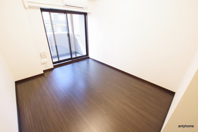 アルグラッド梅田WEST　仲介手数料無料の寝室