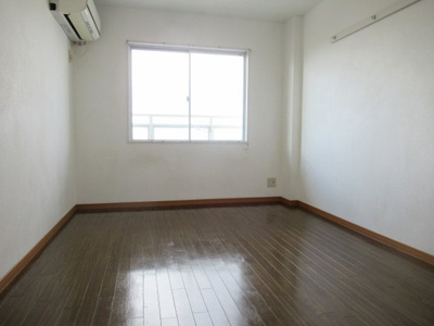 【寝室】 | 大宝枚岡グリーンヒルズ（枚岡賃貸） | 落ち着いた色調の寝室です