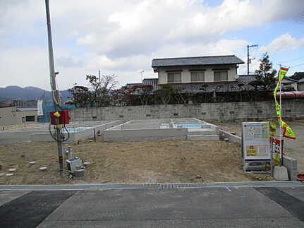 広島市佐伯区五日市町美鈴園　新築一戸建て(全2棟)