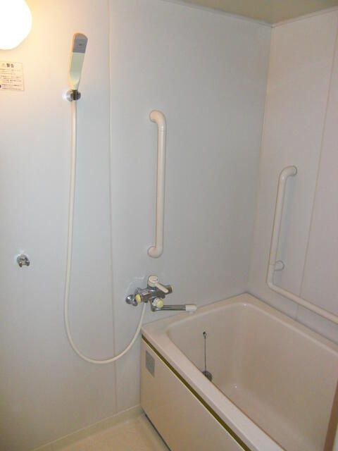 コンフォールドミールの浴室