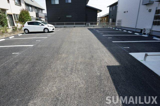 菊池郡菊陽町大字原水のアパートの駐車場
