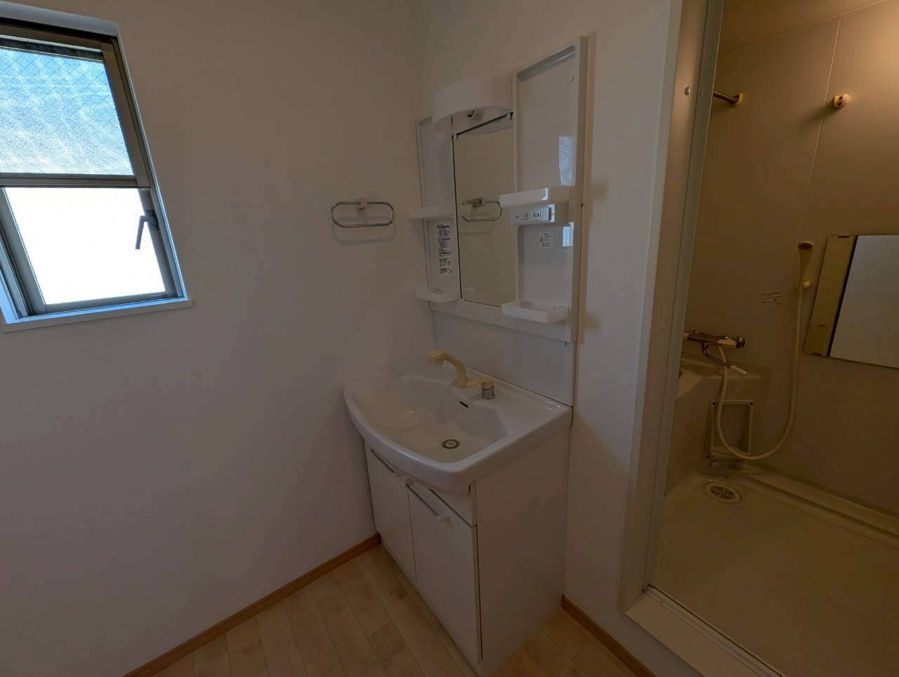 サンフィールドの独立洗面台