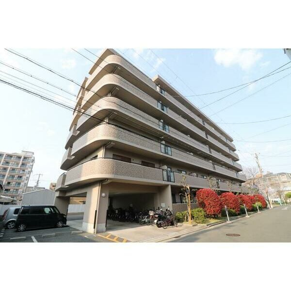 ローレルフラッツの外観