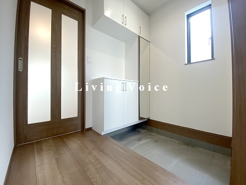 【玄関】 | 【仲介手数料０円】茅ヶ崎市香川4丁目　新築一戸建て　全2棟 | 茅ヶ崎市香川4丁目　新築一戸建て　全2棟