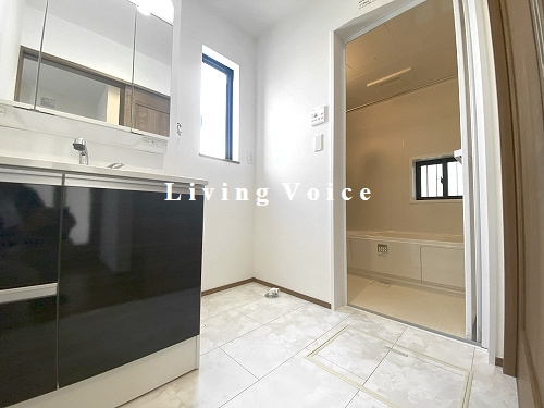 【トイレ】 | 【仲介手数料０円】茅ヶ崎市香川4丁目　新築一戸建て　全2棟 | 茅ヶ崎市香川4丁目　新築一戸建て　全2棟