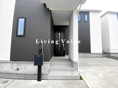 【居間・リビング】 | 【仲介手数料０円】茅ヶ崎市香川4丁目　新築一戸建て　全2棟 | 茅ヶ崎市香川4丁目　新築一戸建て　全2棟