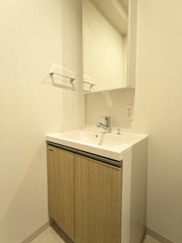 ジェイアール稲毛駅前レジデンスの独立洗面台