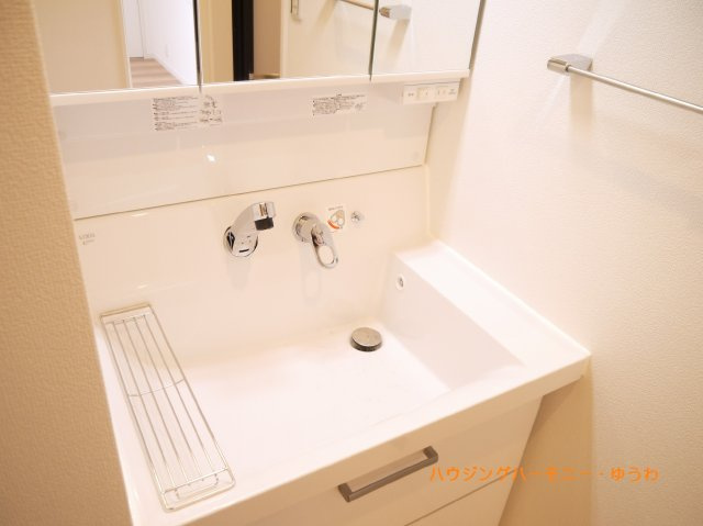 【独立洗面台】 | レーベンハイム板橋フィーリア | イメージ画像となります。実際とは異なりますので、ご注意ください！