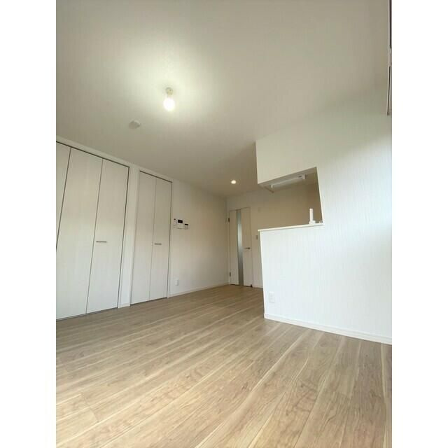 コモド本木の居間・リビング