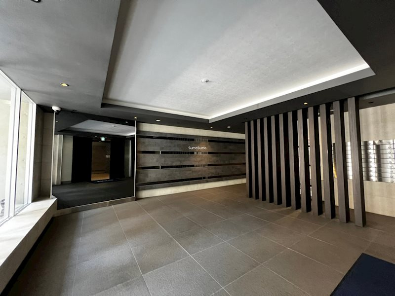 スワンズ谷町セントシティのロビー