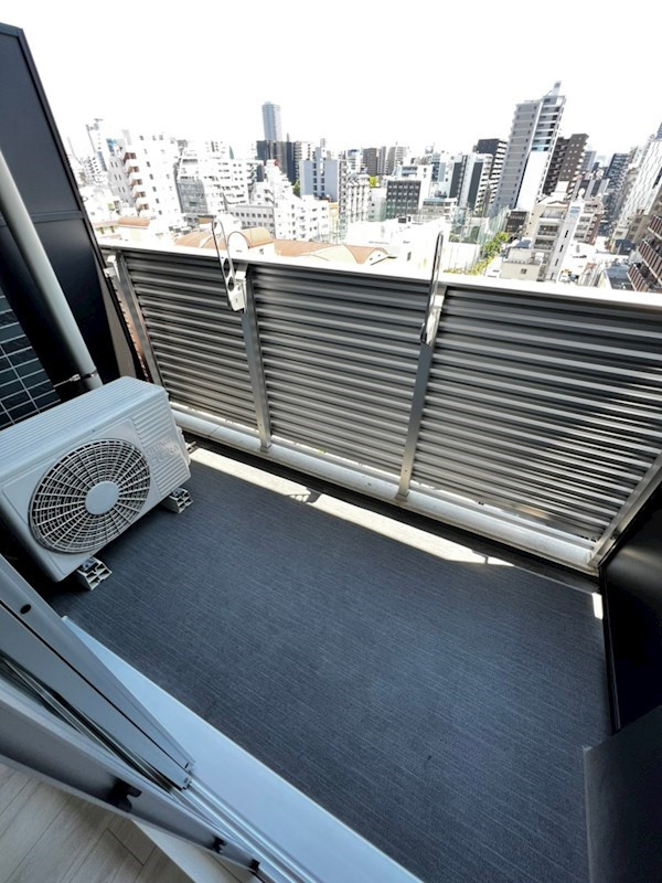 スワンズ谷町セントシティのバルコニー