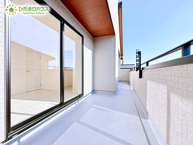 【バルコニー】 | 水戸市千波町4期　新築戸建　１号棟 | あたたかな光が差し込む、南向きのバルコニー(#^^#)