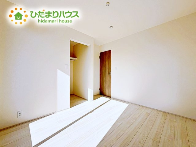 【洋室】 | 水戸市千波町4期　新築戸建　2号棟 | 日当たりの良い2階洋室はお昼寝も心地よさそうですね(*´ω`*)