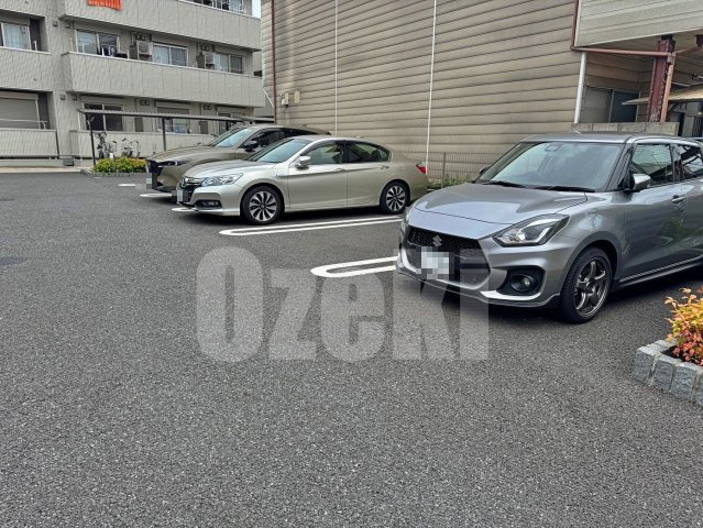 サンリリオの駐車場