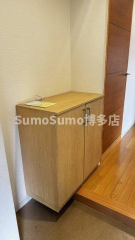 シャンブル筑紫の玄関