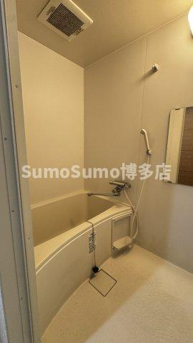 シャンブル筑紫の浴室