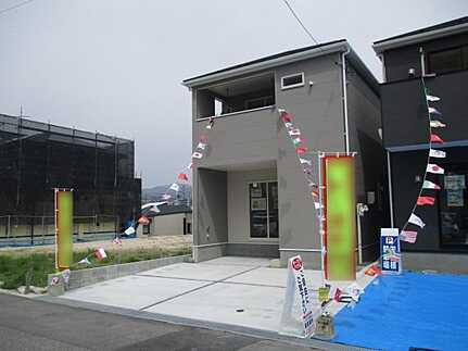 広島市佐伯区五日市町美鈴園　新築一戸建て(全2棟)の外観