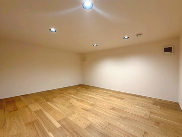 「ミサワホーム施工」中古戸建　千代川町小林植田の収納|ミサワホームならではの約5.3帖の蔵収納。居住空間をすっきり保てる、収納力の高い住まいです。