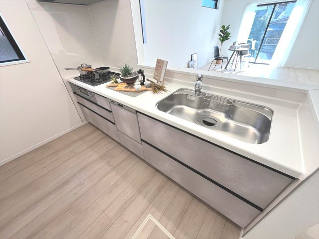 『八王子市新築戸建て』八王子市大和田町5丁目30-26【仲介手数料無料】のキッチン|～仲介手数料無料☆八王子ひなた不動産～　八王子市大和田町　新築戸建て