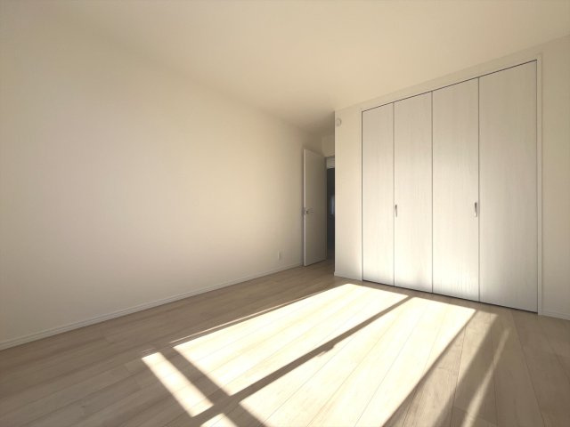 『八王子市新築戸建て』八王子市大和田町5丁目30-26【仲介手数料無料】の洋室|～仲介手数料無料☆八王子ひなた不動産～　八王子市大和田町　新築戸建て