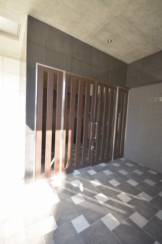 コスモ梅田ＷＥＳＴのエントランス