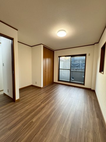 守口市大久保町4丁目の洋室|物入付きの洋室ですっきり片付きます。