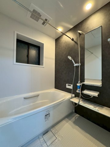 守口市大久保町4丁目の浴室|足を伸ばしてゆったりくつろげるスペースのある浴室です。