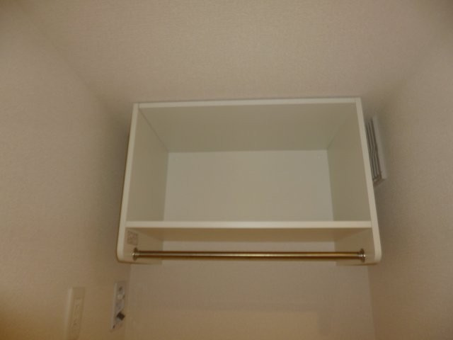 セイル吉備の収納|洗濯機上棚