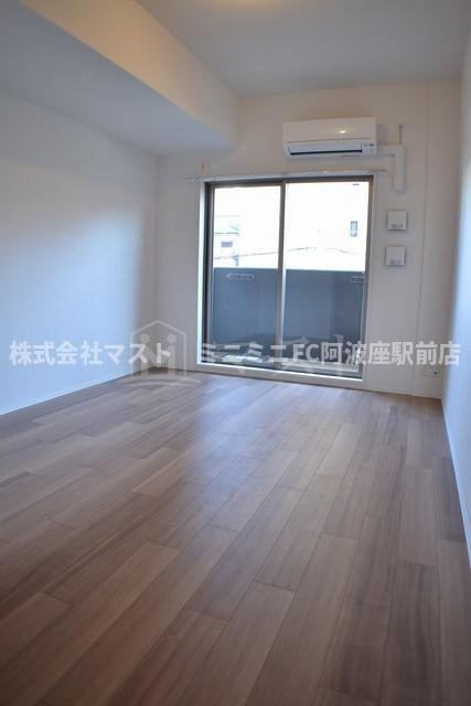 大阪市西区九条南３丁目の賃貸マンションの居間・リビング