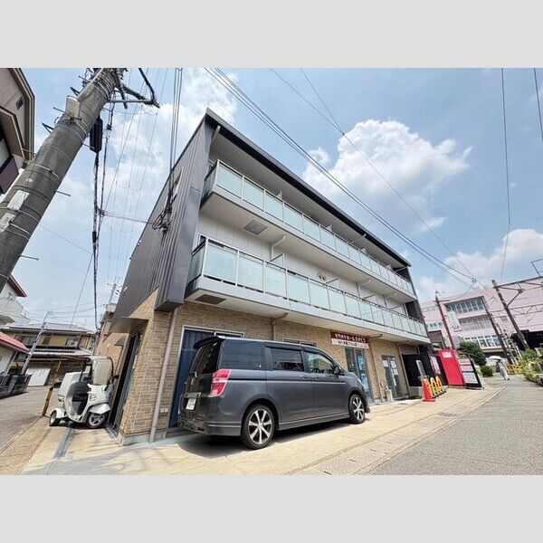 シャイン帷子ノ辻の外観