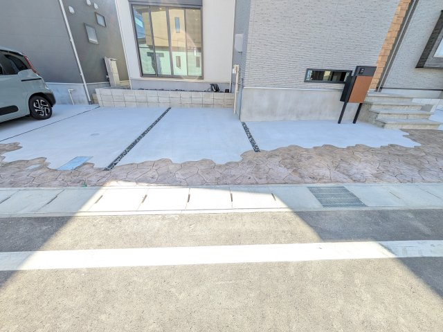 常滑市錦町3丁目　2号棟の駐車場|駐車スペース2台可能