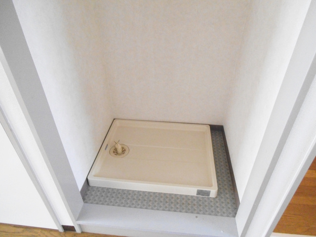 ラ・フォンテーヌの設備|室内に洗濯機置場あります♪