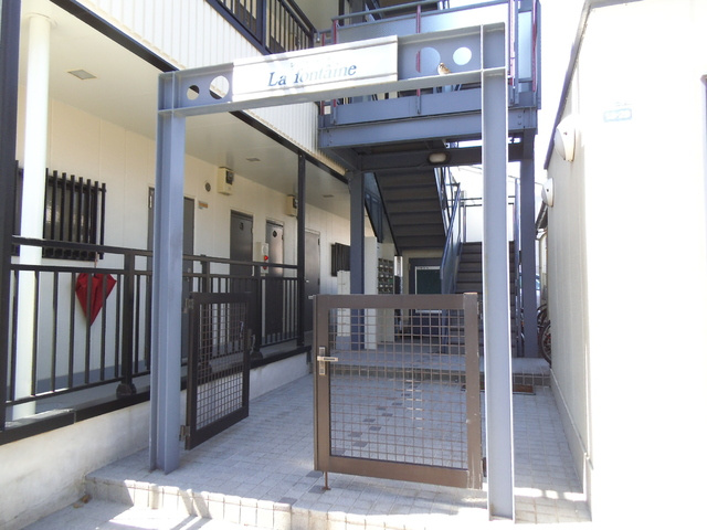 ラ・フォンテーヌのエントランス|エントランスはこんな感じ！