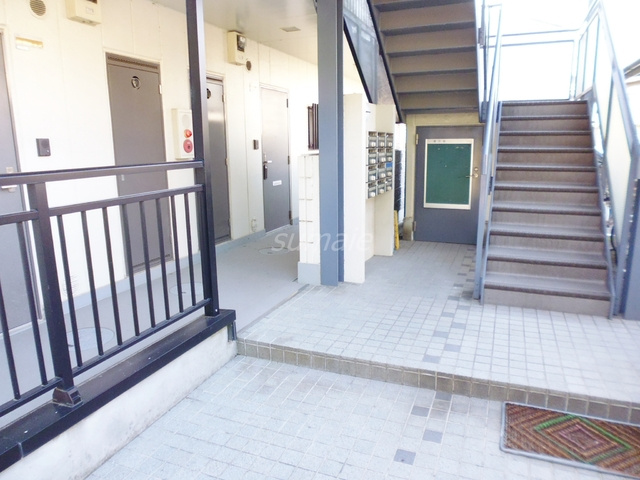 ラ・フォンテーヌのロビー|エントランス入った部分です♪