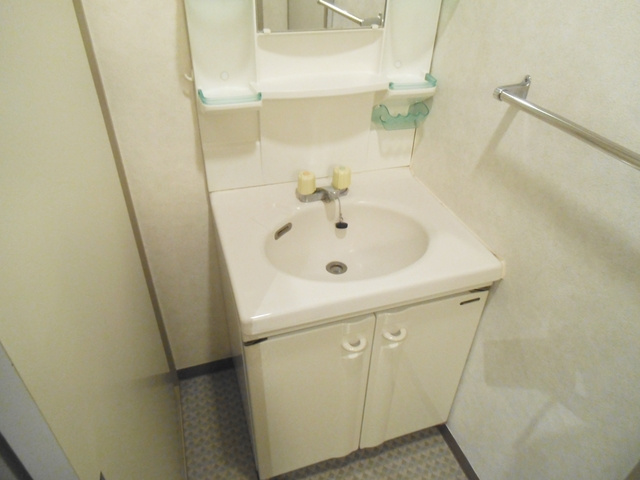 ラ・フォンテーヌの洗面所|独立洗面台あります♪