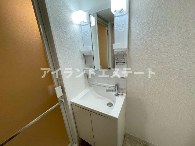 ウイングオオバ　独立洗面台　陽当たり良好　高層階の洗面所