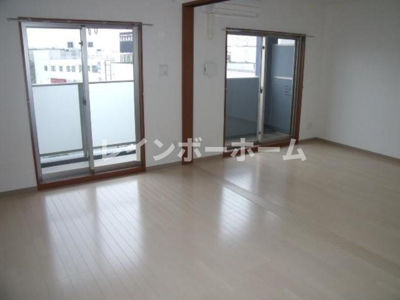 ▶非対面対応◀接客・申込・契約オンライン！LINE×相談可！の居間・リビング|別部屋。参考写真。