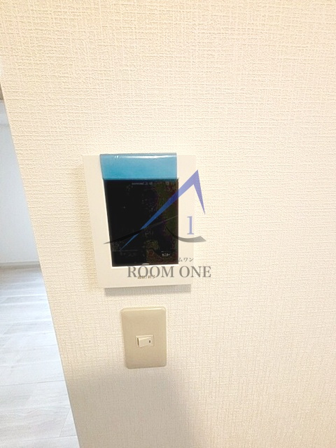 コーポ江川のセキュリティ|モニター付きインターホンです。