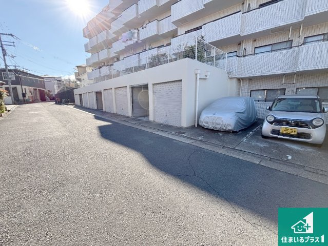 オーブラン学園前の駐車場|共用部（駐車場）