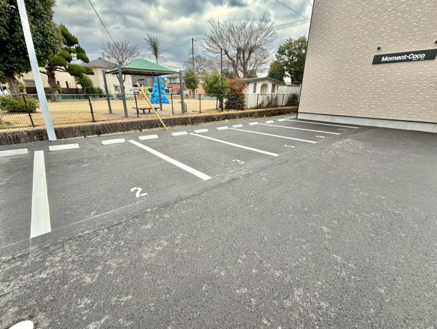 Moment・COCOの駐車場