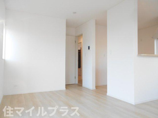 【居間・リビング】 | 須賀川市日向町新築一戸建て3棟 | 居間です