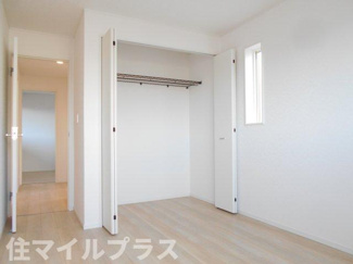 【洋室】 | 須賀川市日向町新築一戸建て3棟 | 個人の部屋や寝室として使える洋室です