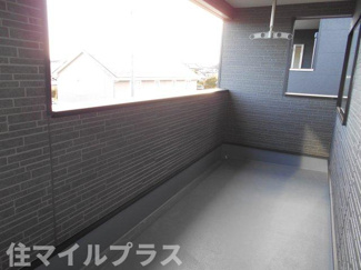 【バルコニー】 | 須賀川市日向町新築一戸建て3棟 | 外からの目が気にならないバルコニーで洗濯物が干せます