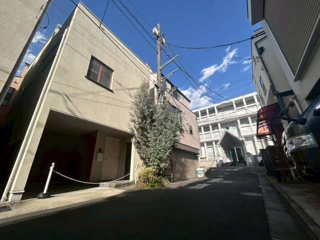 即内覧可！渋谷駅9分！築5年の築浅中古戸建！渋谷区東