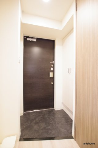 グランカリテ九条南 仲介手数料無料の玄関