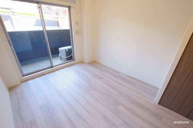 グランカリテ九条南 仲介手数料無料の居間・リビング